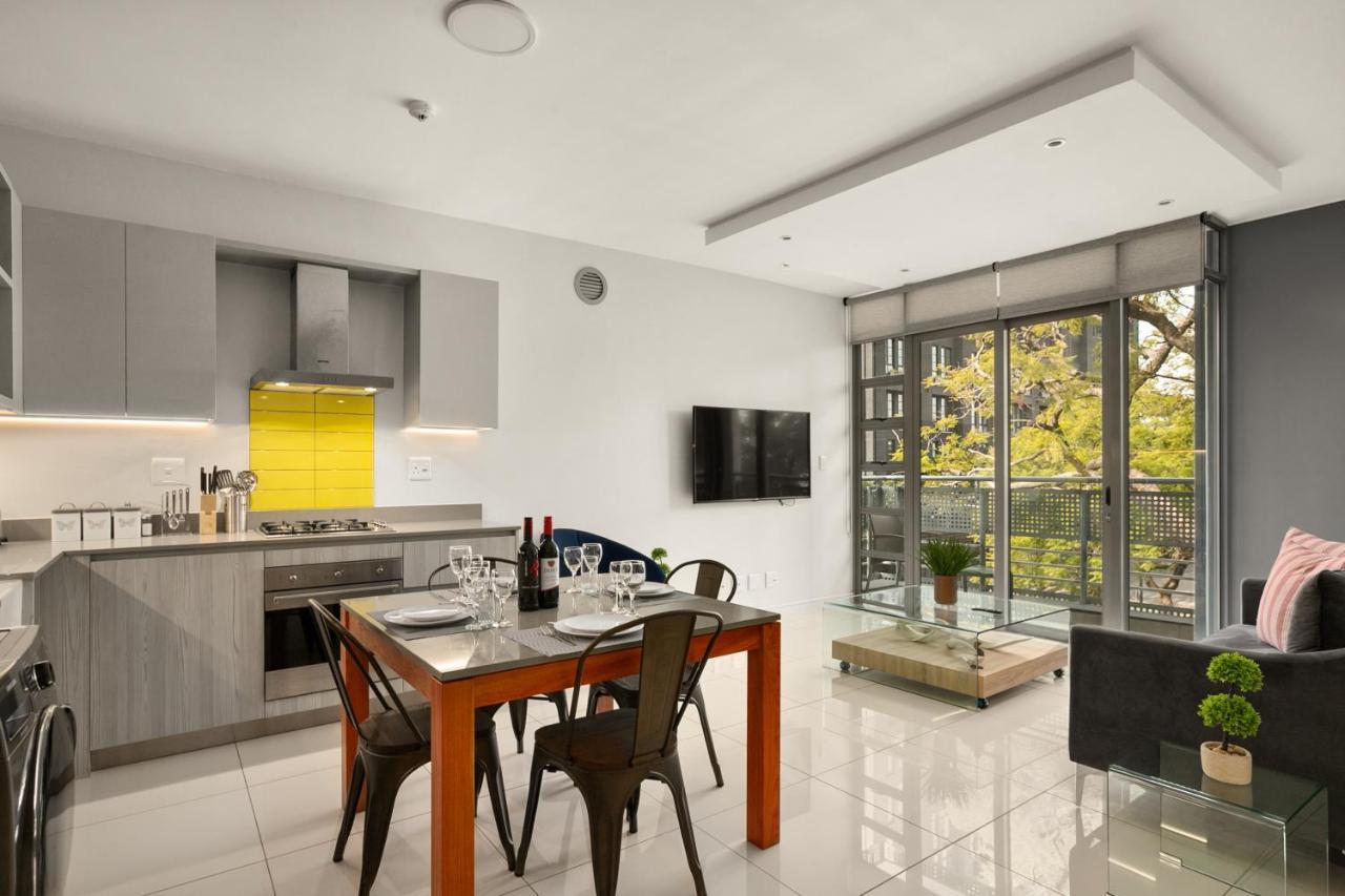Easy Stay - The Median Rosebank โจฮันเนสเบิร์ก ภายนอก รูปภาพ