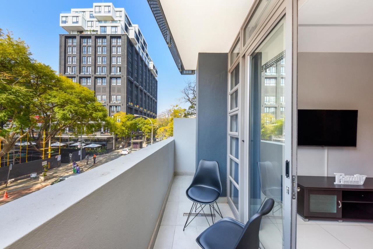 Easy Stay - The Median Rosebank โจฮันเนสเบิร์ก ภายนอก รูปภาพ